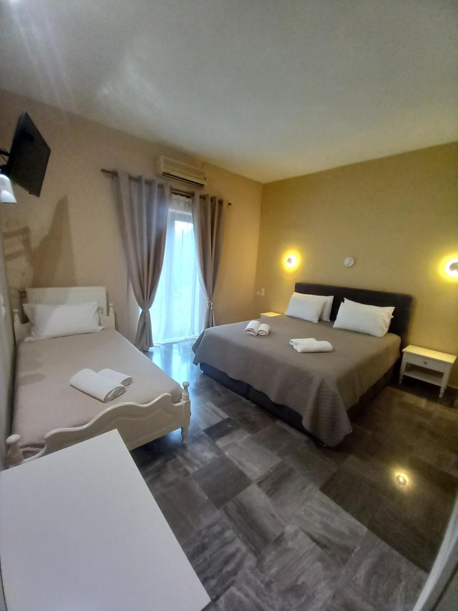 Hermes Hotel ميثيمْنا المظهر الخارجي الصورة